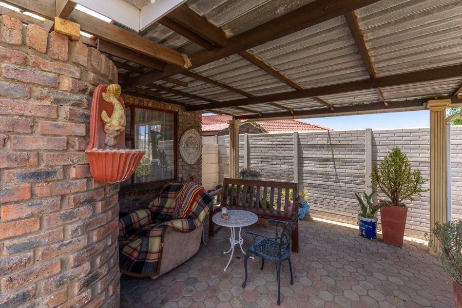 3 Bedroom Property for Sale in Hartenbos Central Western Cape